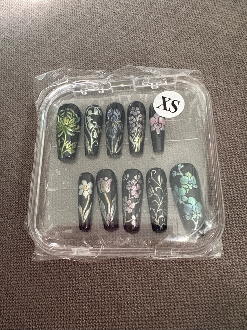 Hand painted nails